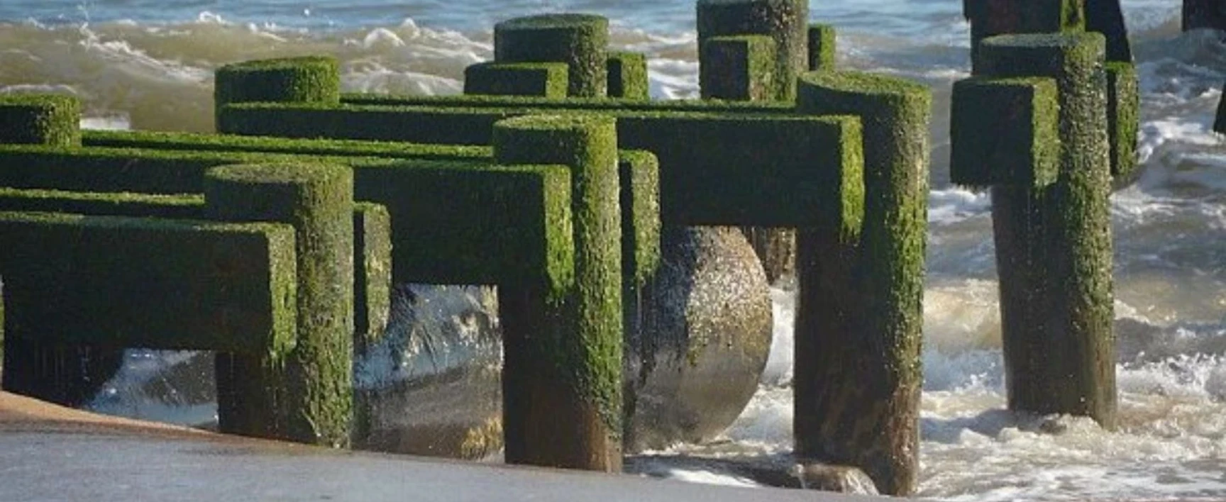 Dye Tracing and Drogue Tracking Surveys SOCOTEC UK